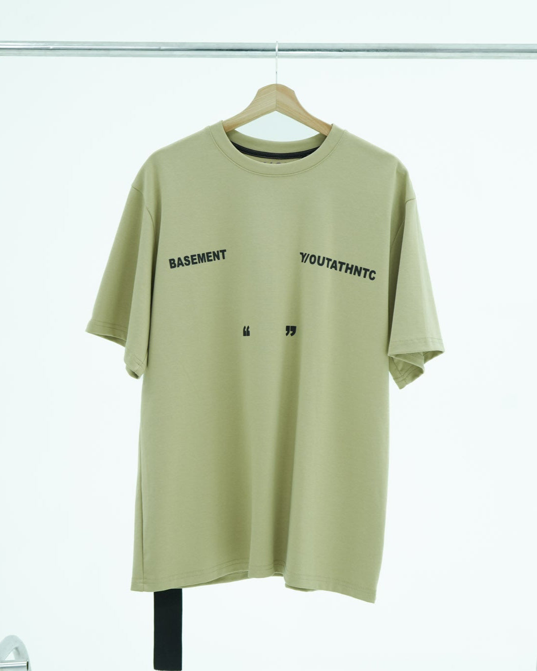 Camiseta Y/OUT REF: 0022