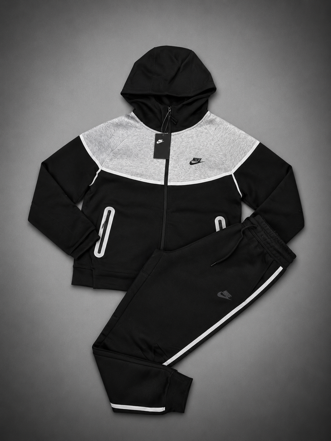 NIKE TECH NEGRO/GRIS