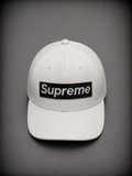 SUPREME LOGO NEGRO BLANCA