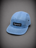 SUPREME AZUL LETRA NEGRA