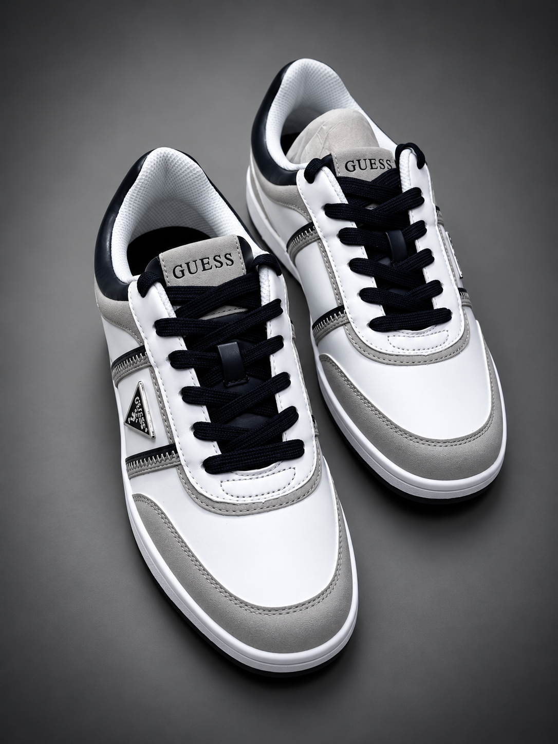 GUESS LASSEN BLANCOS