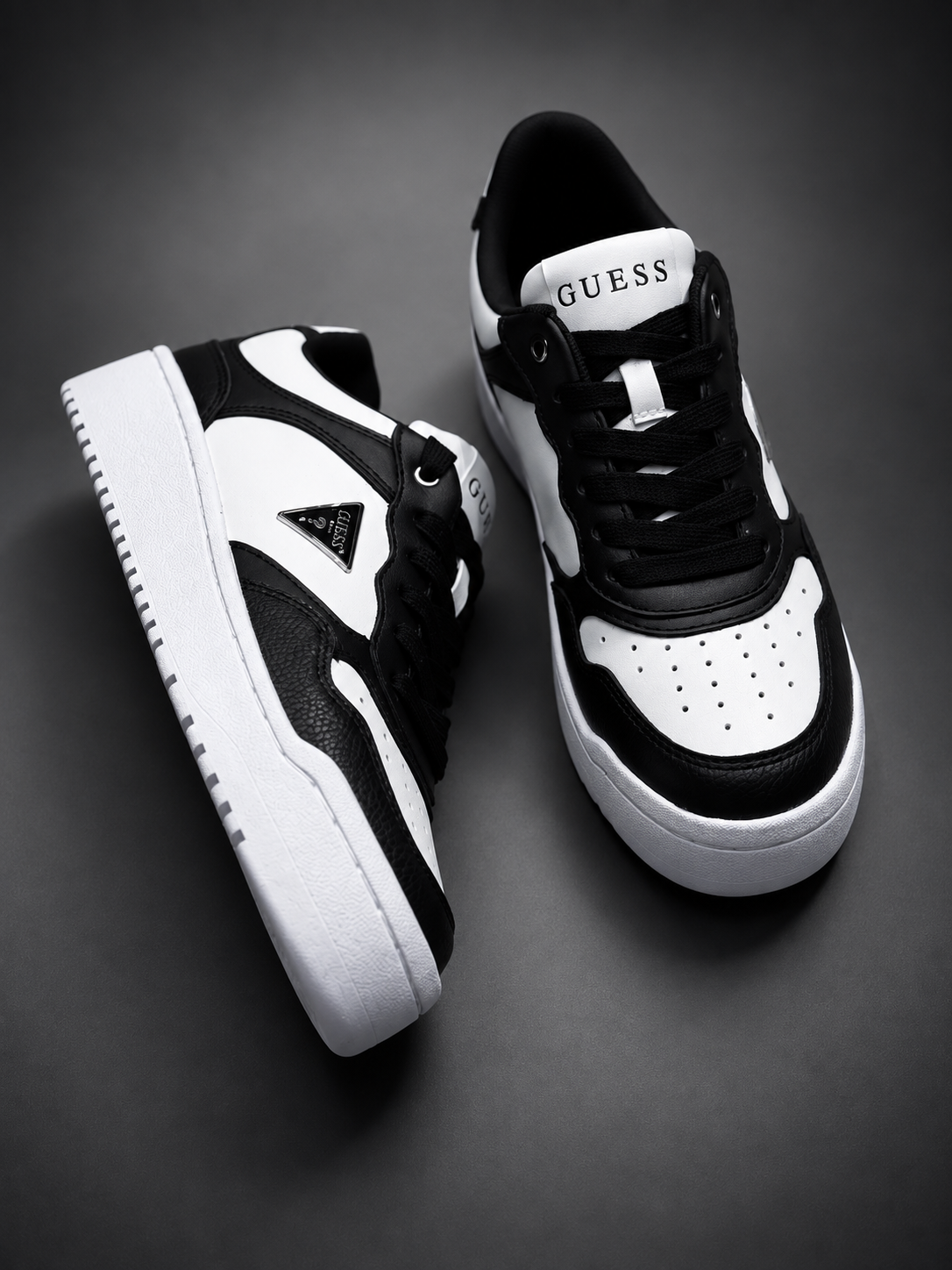 GUESS MIRAM NEGRO/BLANCO