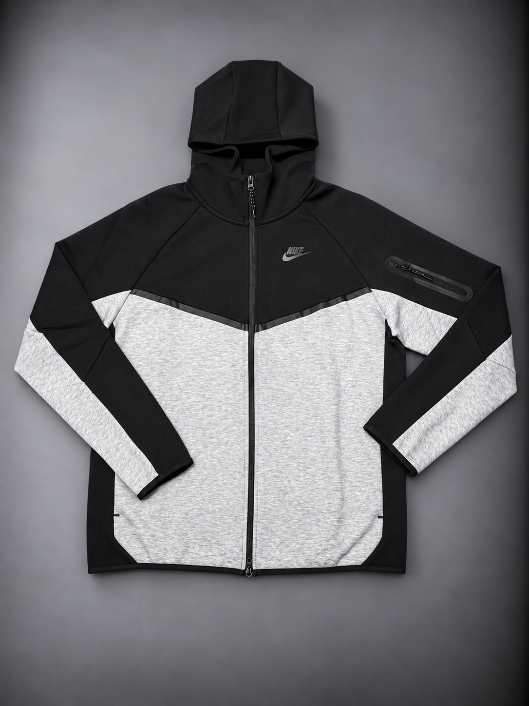 BUZO NIKE TECH NEGRO/GRIS